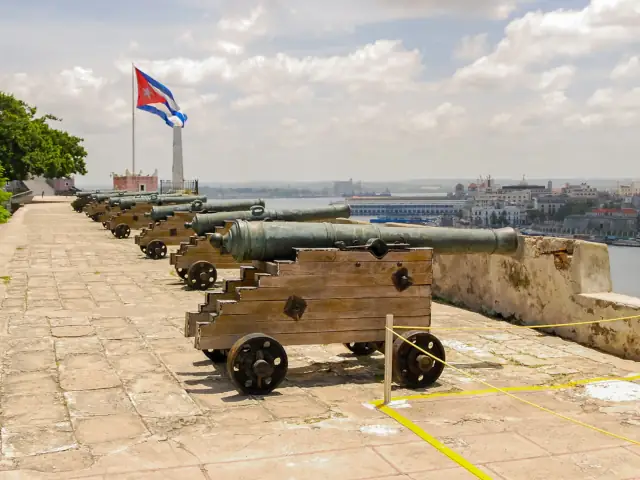 Ceremonia del cañonazo en La Habana