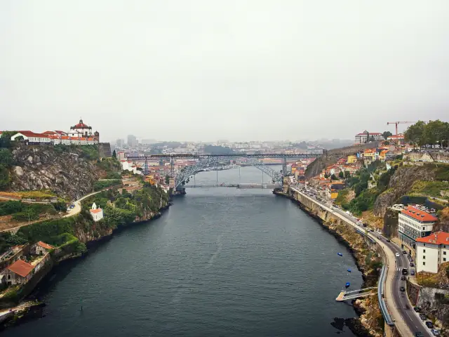 Crucero de los seis puentes de Oporto