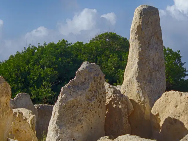 Excursión a los Templos de Hagar Quim y la Gruta Azul desde La Valeta