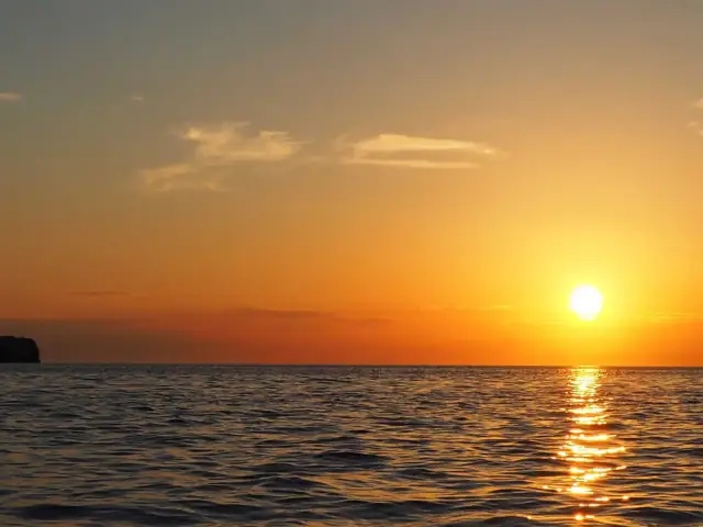 Excursión en kayak al atardecer con cava en Ibiza