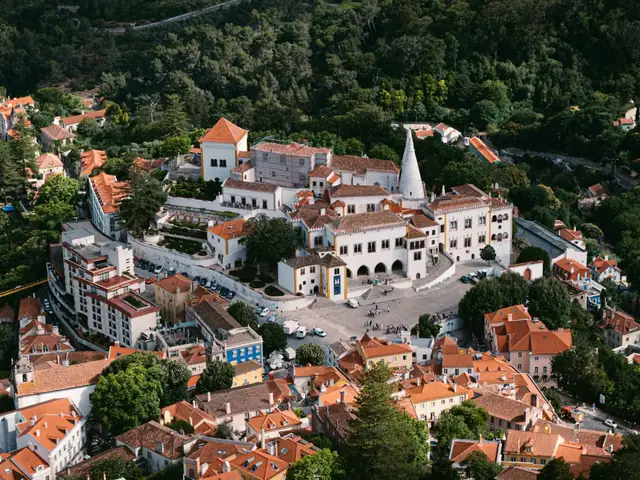 Excursión a Sintra, Regaleira, Nazaré y Fátima desde Lisboa