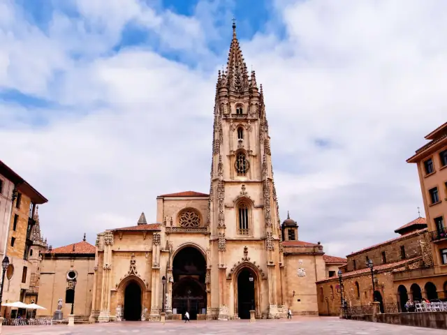 Free tour misterios y leyendas de Oviedo