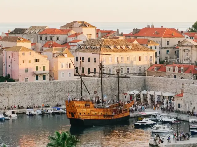 Tour por Dubrovnik con paseo en barco