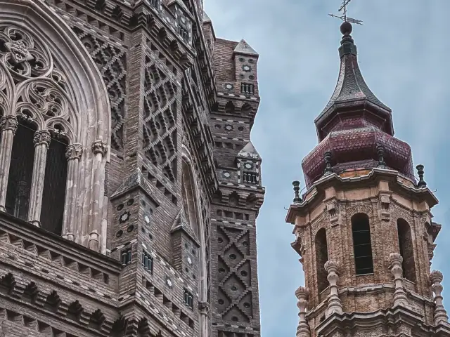 Visita guiada a la catedral del Salvador de Zaragoza